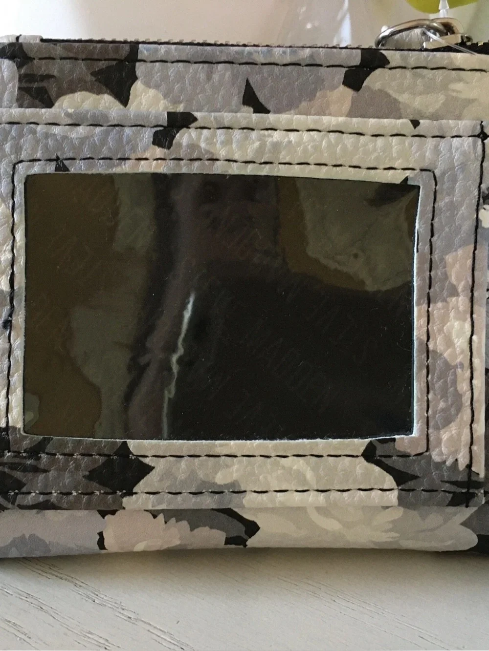 Steve Madden Floral Wallet in Gray and White